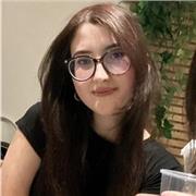 Ragazza di 19 anni diplomata, con certificazione di Cambridge C1. Offro ripetizioni private per elementari, medie e superiori